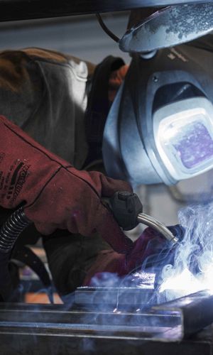 smedearbejde, smed der svejser